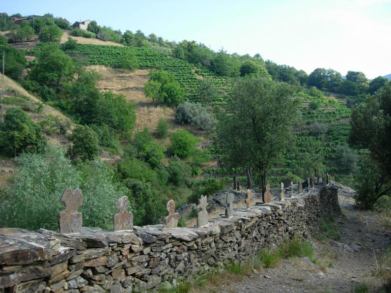 Saint-Melany-sentier-lauze