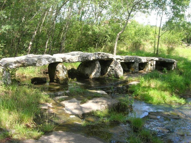 lablachere-pont-megalithique