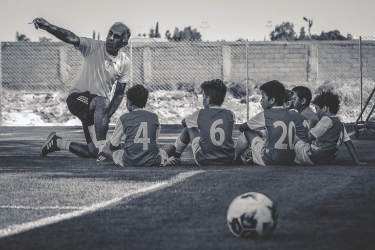 football-5594033_1280
